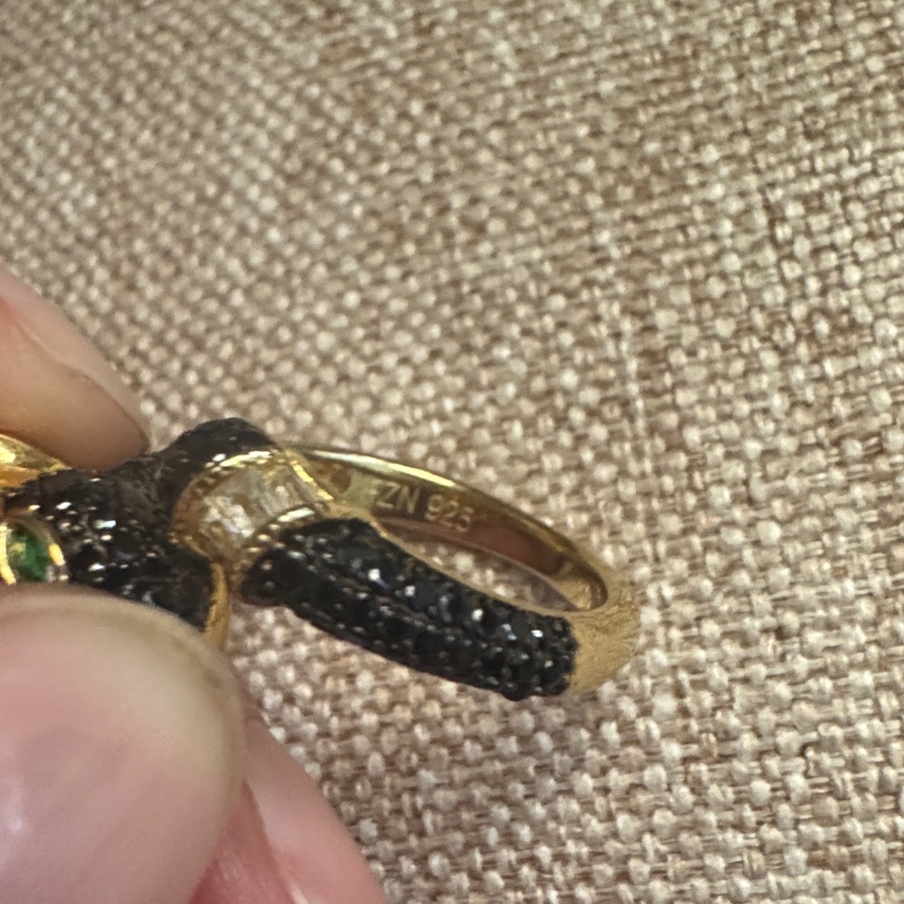 Gold-Tone Black Panther Ring with Green Eyes - Brand Unspecified - Picture 4 of 5